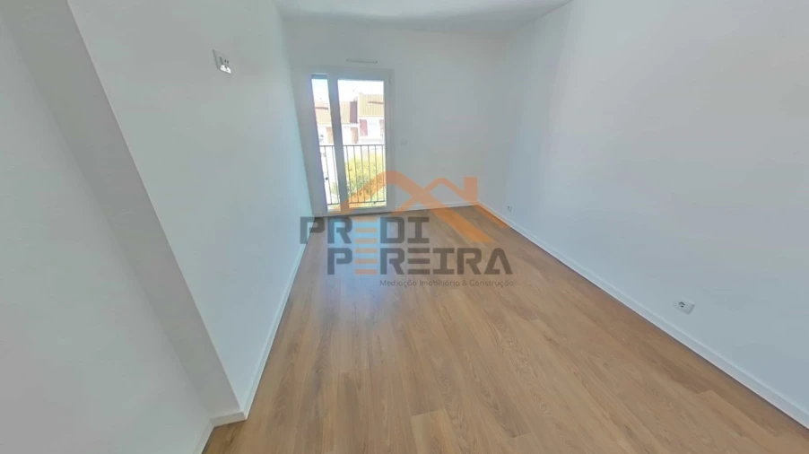 Apartamento T3 para Venda em Loures Foto 17
