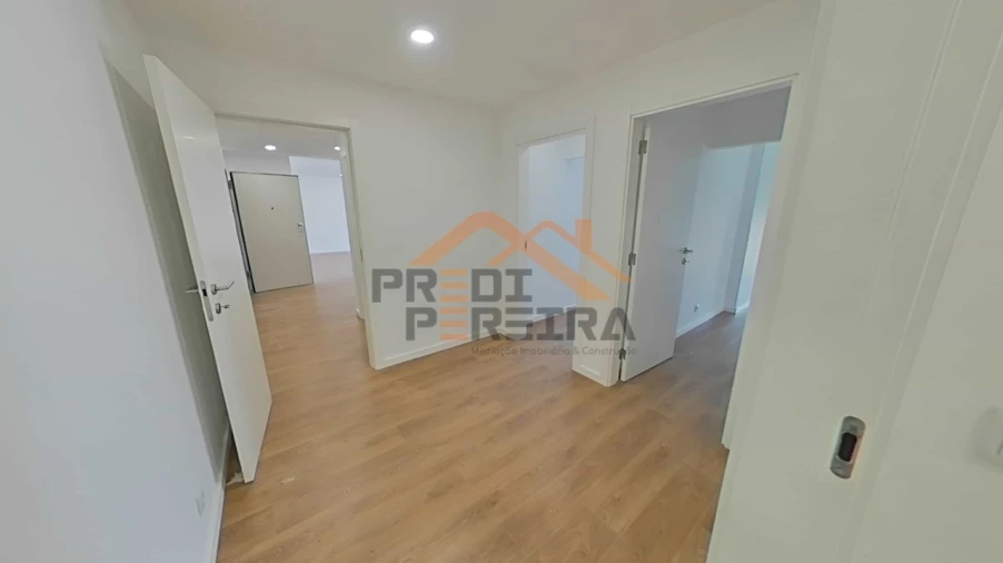 Apartamento T3 para Venda em Loures Foto 21