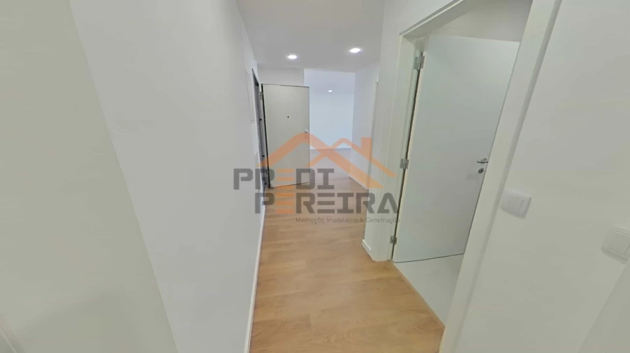Apartamento T3 para Venda em Loures Foto 22