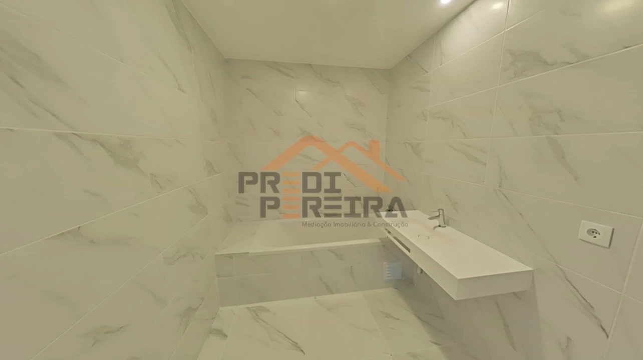 Apartamento T1 para Venda em Camarate, Unhos e Apelação Foto 24