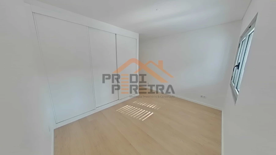 Apartamento T1 para Venda em Camarate, Unhos e Apelação