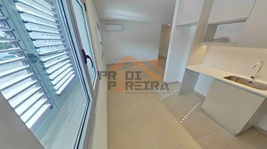 Apartamento T1 para Venda em Camarate, Unhos e Apelação Foto 26