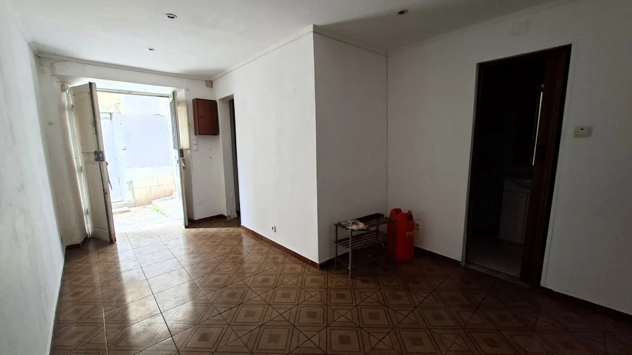 Apartamento T1 para Venda em Santa Maria Maior Foto 3