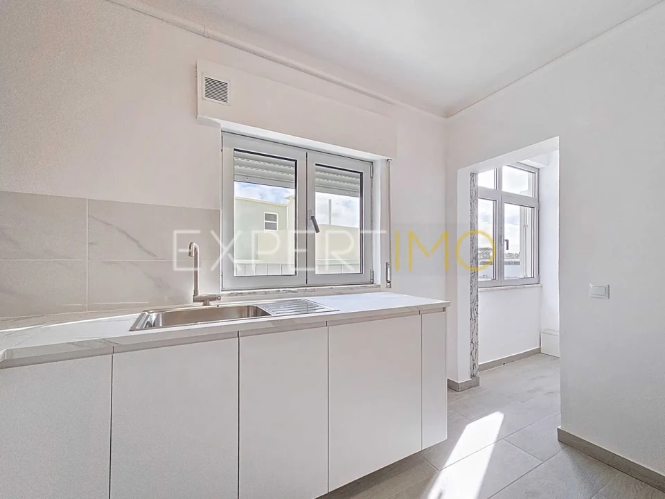 Apartamento T3 para Venda em Portimão Foto 5