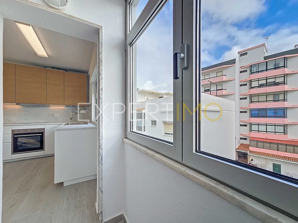 Apartamento T3 para Venda em Portimão Foto 6