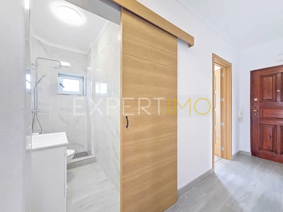 Apartamento T3 para Venda em Portimão Foto 11