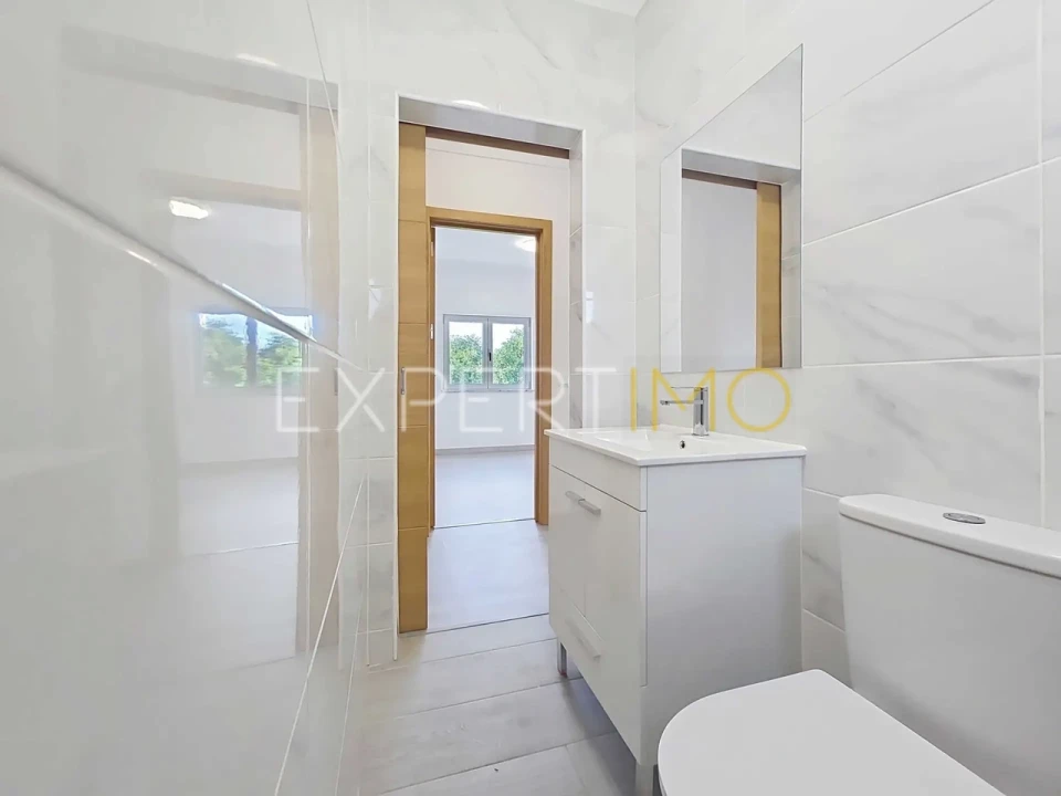 Apartamento T3 para Venda em Portimão Foto 13