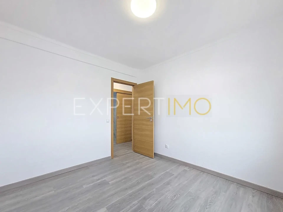 Apartamento T3 para Venda em Portimão Foto 19