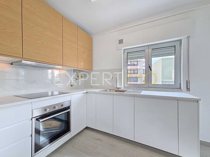 Apartamento T3 para Venda em Portimão Foto 4