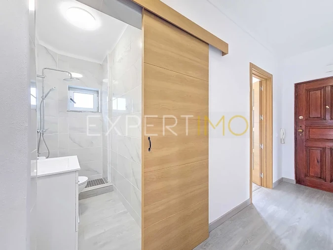 Apartamento T3 para Venda em Portimão Foto 11