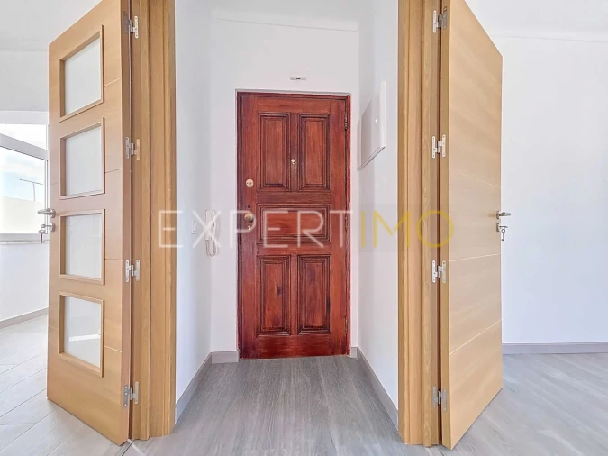 Apartamento T3 para Venda em Portimão Foto 40