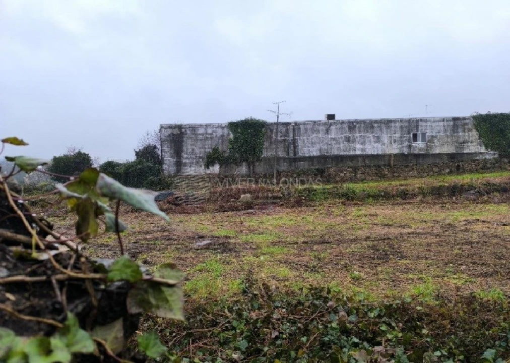 Terreno para Venda em Vila Verde e Barbudo Foto 1