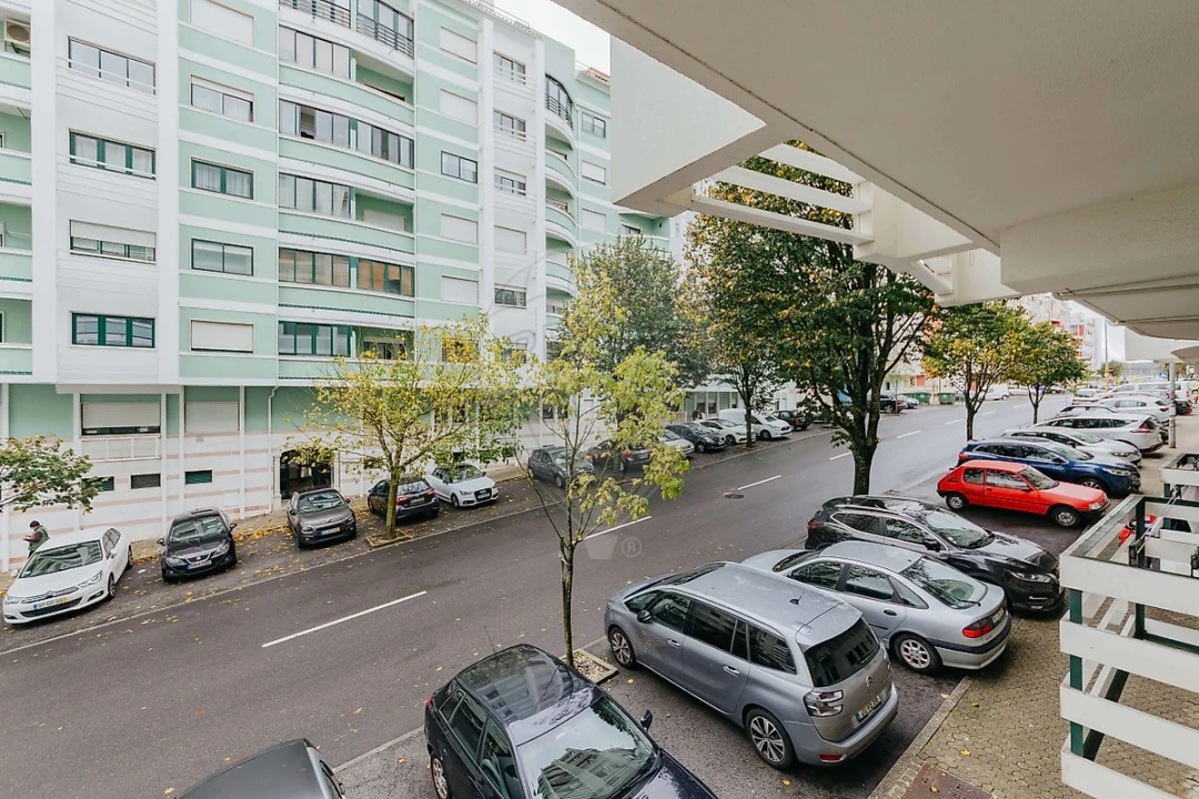 Apartamento T2 para Venda em Algueirão-Mem Martins Foto 28