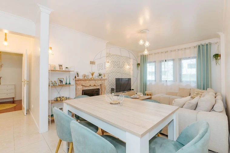 Apartamento T2 para Venda em Algueirão-Mem Martins Foto 31