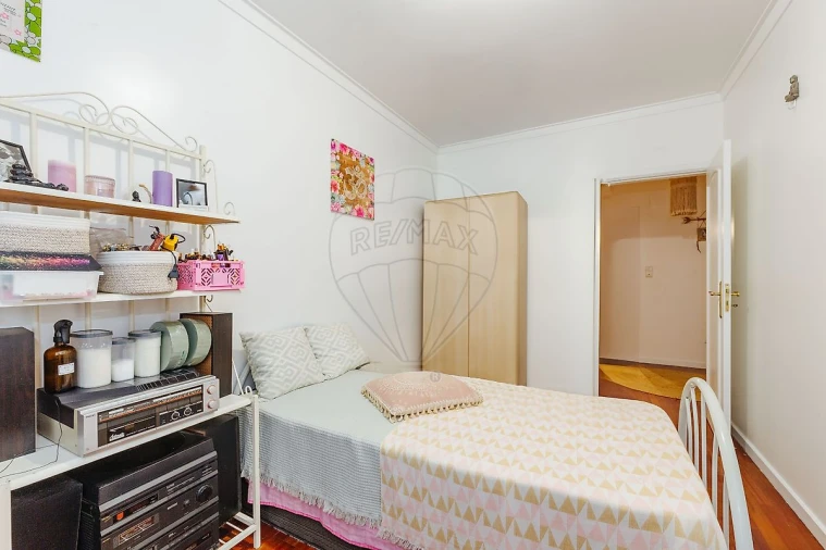 Apartamento T2 para Venda em Algueirão-Mem Martins Foto 36