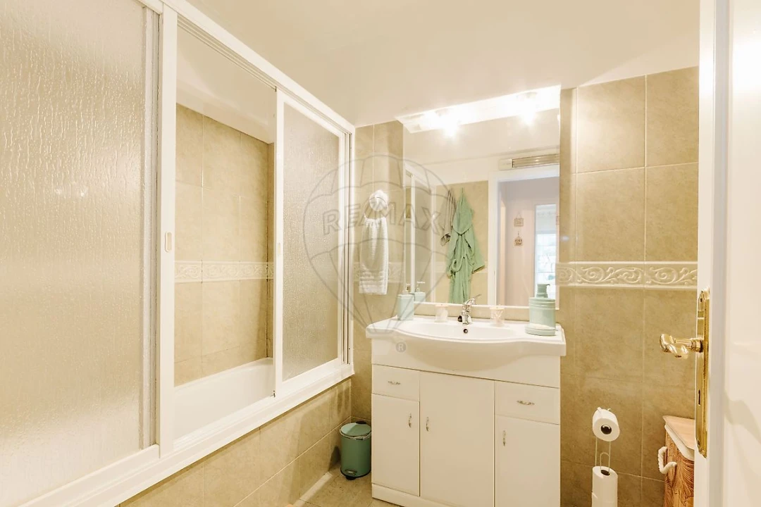 Apartamento T2 para Venda em Algueirão-Mem Martins Foto 12