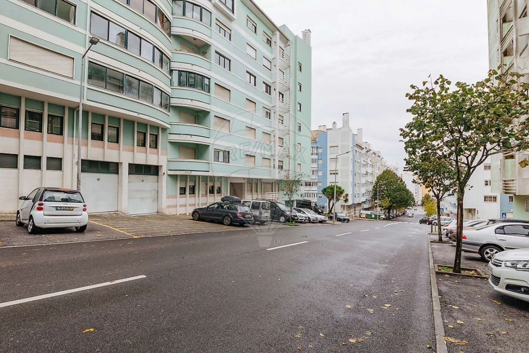 Apartamento T2 para Venda em Algueirão-Mem Martins Foto 25