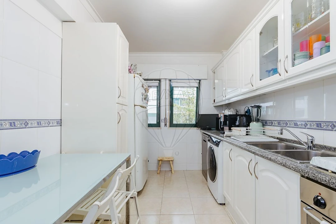 Apartamento T2 para Venda em Algueirão-Mem Martins Foto 17