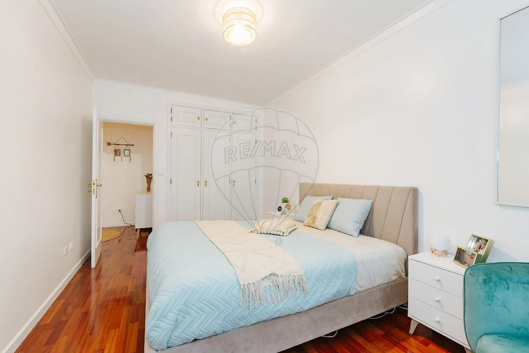 Apartamento T2 para Venda em Algueirão-Mem Martins Foto 5