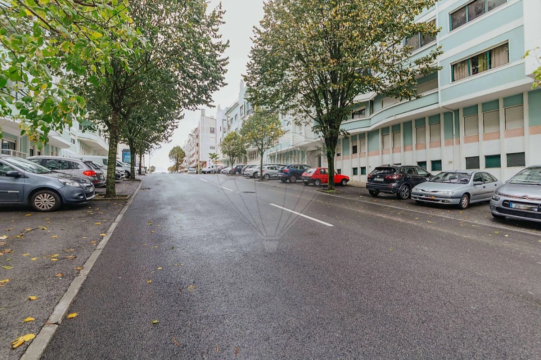 Apartamento T2 para Venda em Algueirão-Mem Martins Foto 24