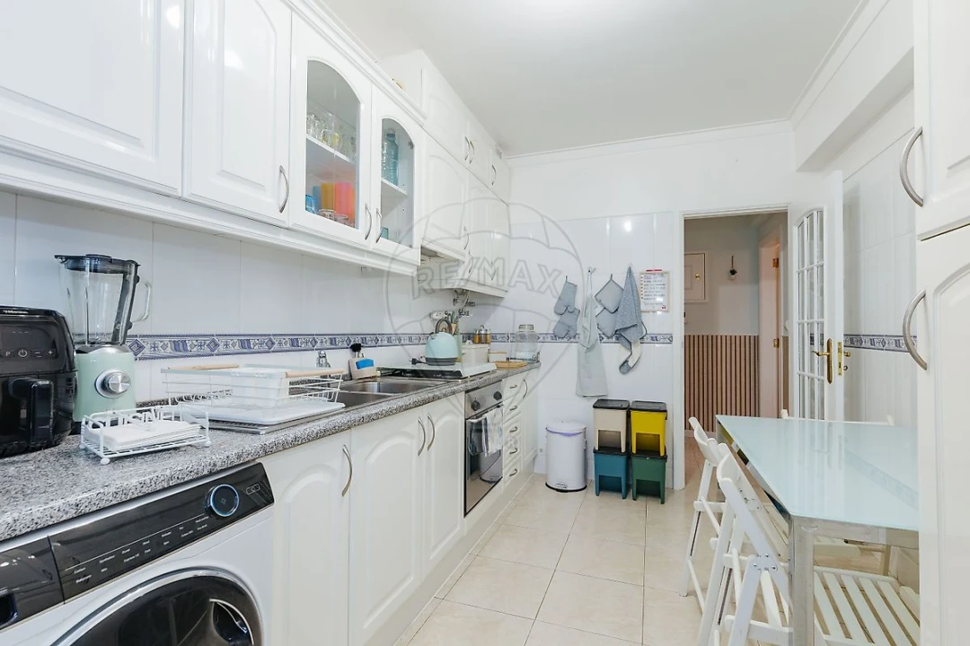 Apartamento T2 para Venda em Algueirão-Mem Martins Foto 30