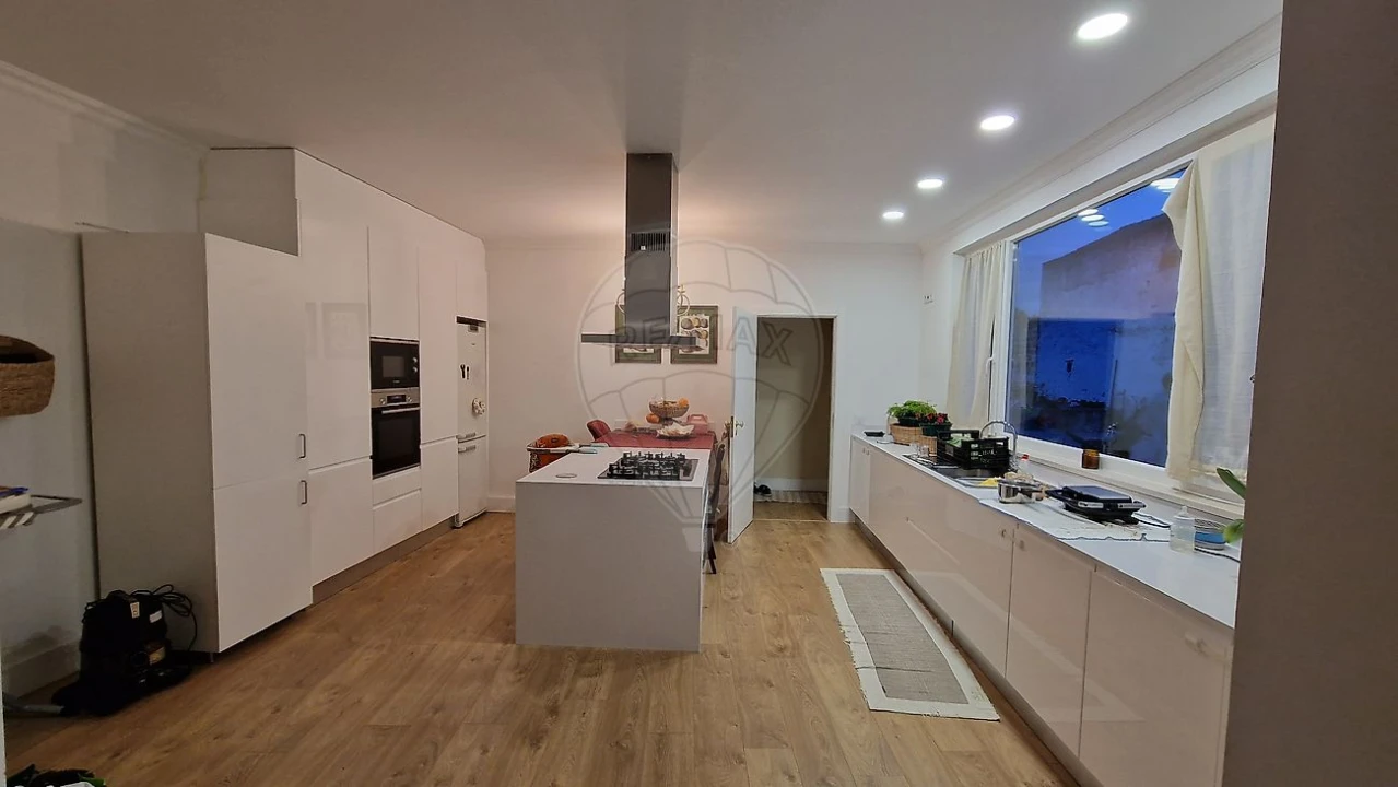 Moradia T4 para Venda em Vila Chã de Ourique Foto 4