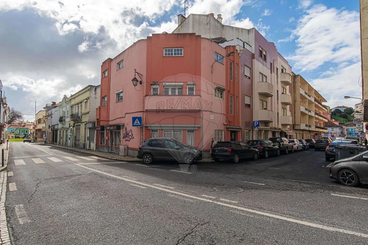 Prédio para Venda em Vila Franca de Xira Foto 3