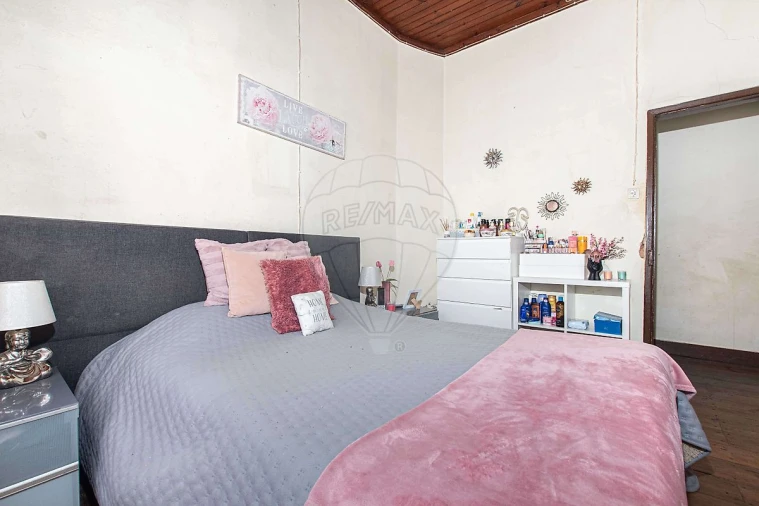 Prédio para Venda em Vila Franca de Xira Foto 14