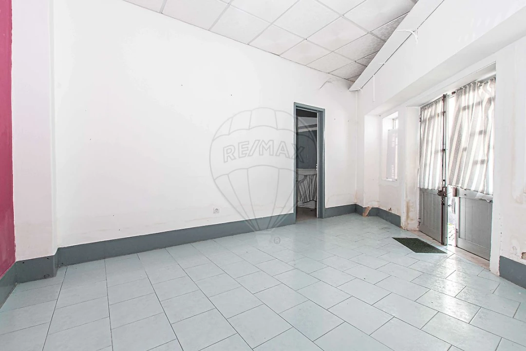 Prédio para Venda em Vila Franca de Xira Foto 34