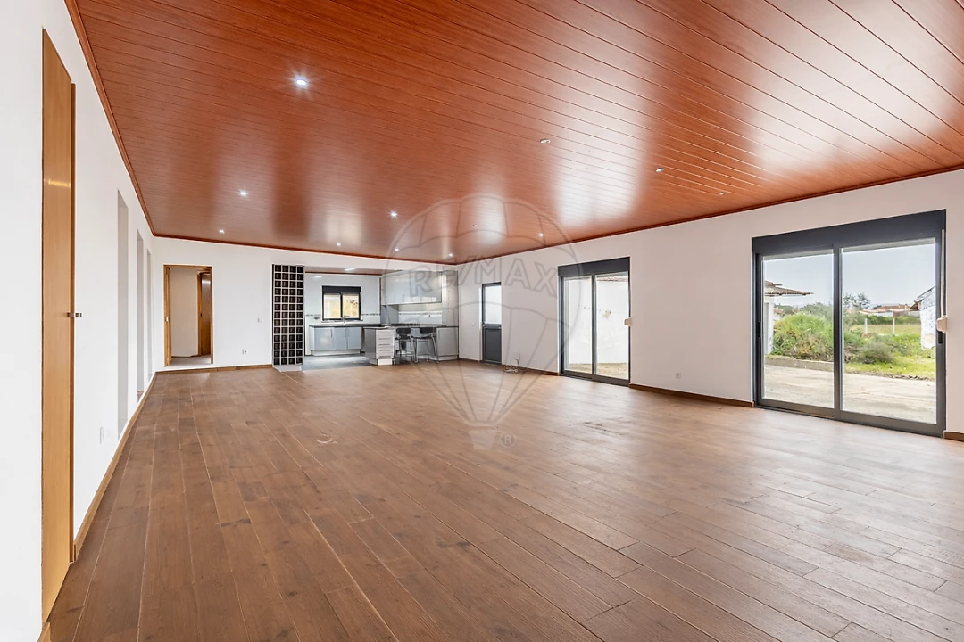 Moradia T3 para Venda em Alpiarça Foto 13