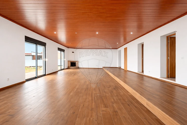 Moradia T3 para Venda em Alpiarça Foto 7