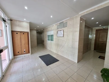 Apartamento T2 para Venda em União das Freguesias de Setúbal