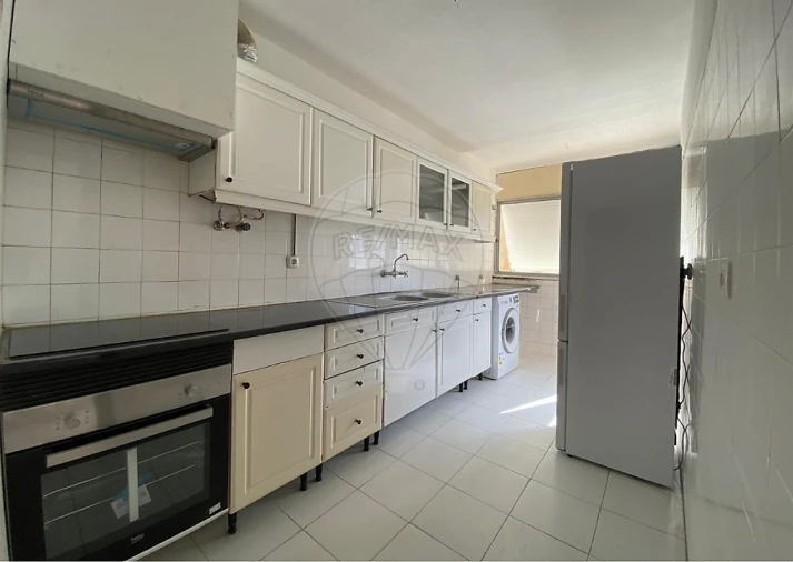 Apartamento T2 para Venda em União das Freguesias de Setúbal Foto 8