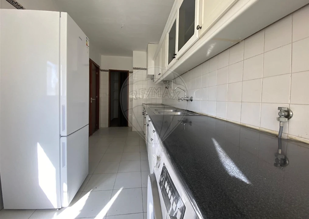Apartamento T2 para Venda em União das Freguesias de Setúbal Foto 3