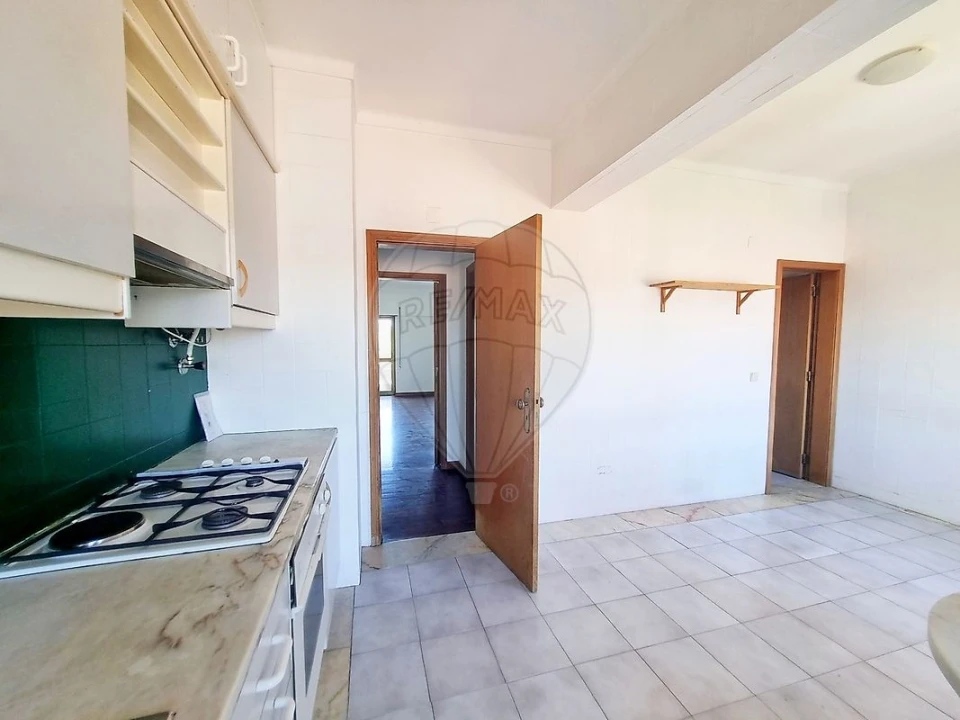 Apartamento T3 para Venda em União das Freguesias de Setúbal Foto 3