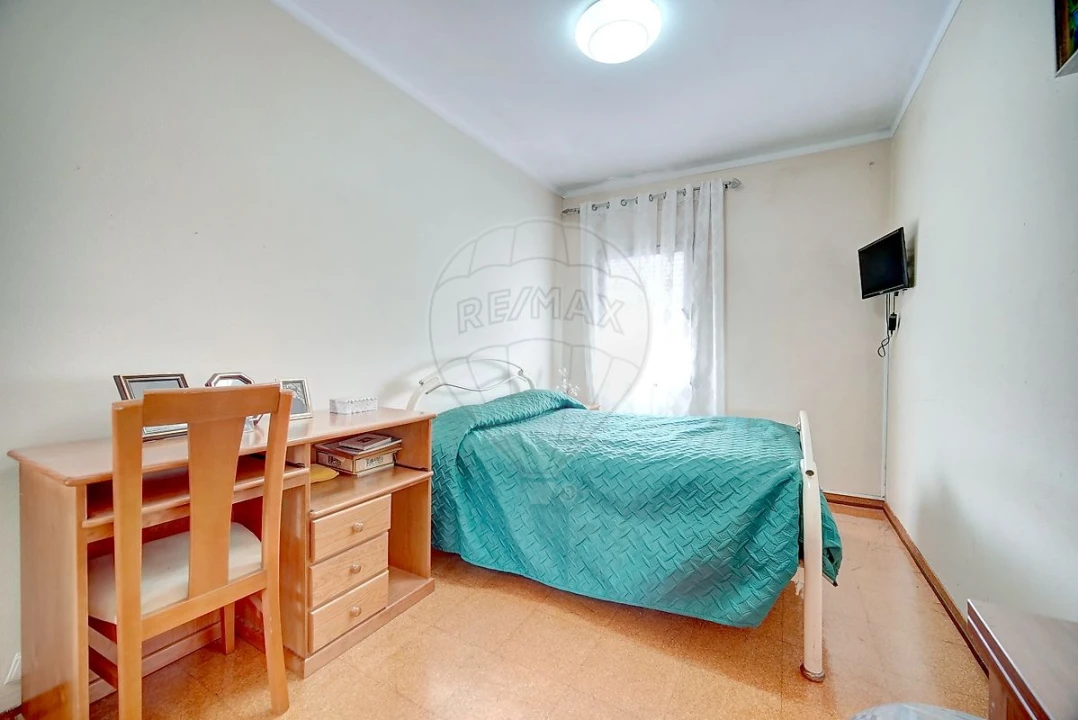 Apartamento T3 para Venda em Agualva e Mira-Sintra Foto 7
