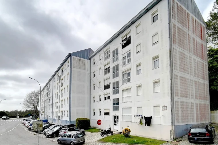Apartamento T3 para Venda em Agualva e Mira-Sintra Foto 1