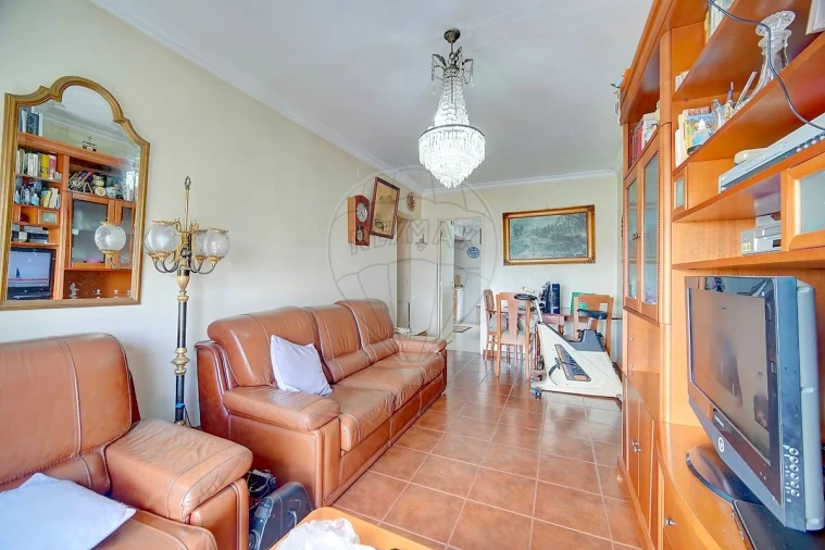 Apartamento T3 para Venda em Agualva e Mira-Sintra Foto 16