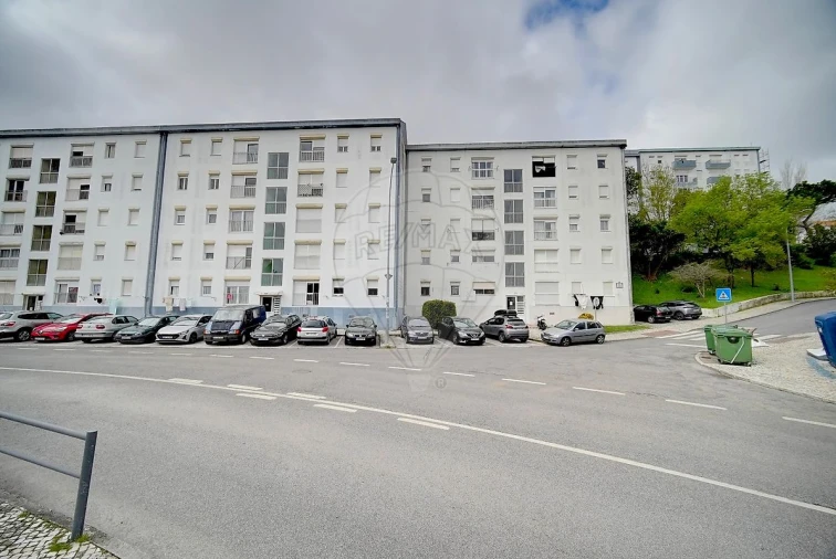 Apartamento T3 para Venda em Agualva e Mira-Sintra Foto 22