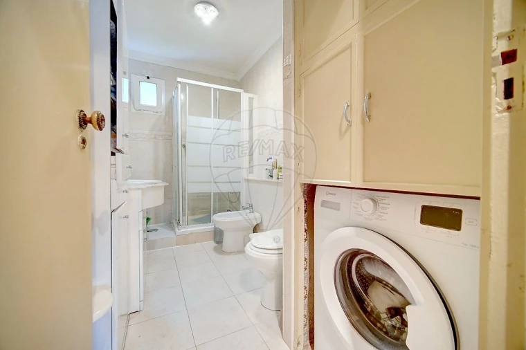 Apartamento T3 para Venda em Agualva e Mira-Sintra Foto 6