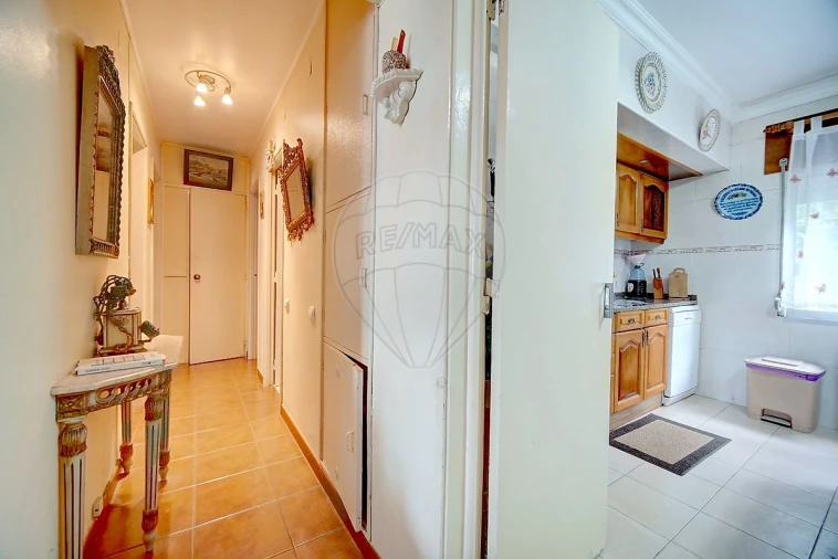 Apartamento T3 para Venda em Agualva e Mira-Sintra Foto 5