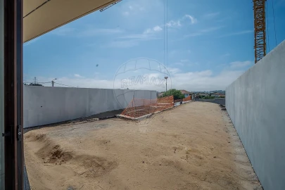 Moradia T3 para Venda em Nogueira e Silva Escura