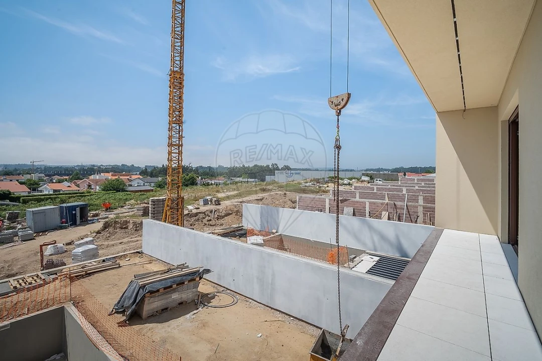 Moradia T3 para Venda em Nogueira e Silva Escura Foto 28