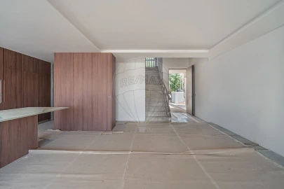 Moradia T3 para Venda em Nogueira e Silva Escura
