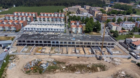 Moradia T3 para Venda em Nogueira e Silva Escura