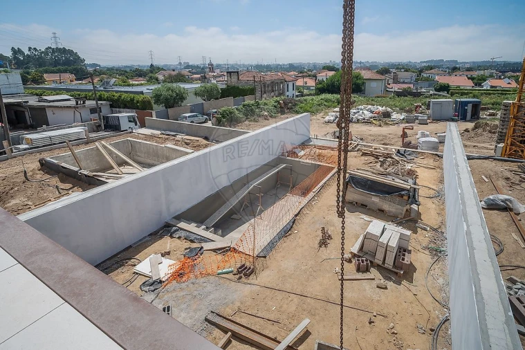 Moradia T3 para Venda em Nogueira e Silva Escura Foto 32