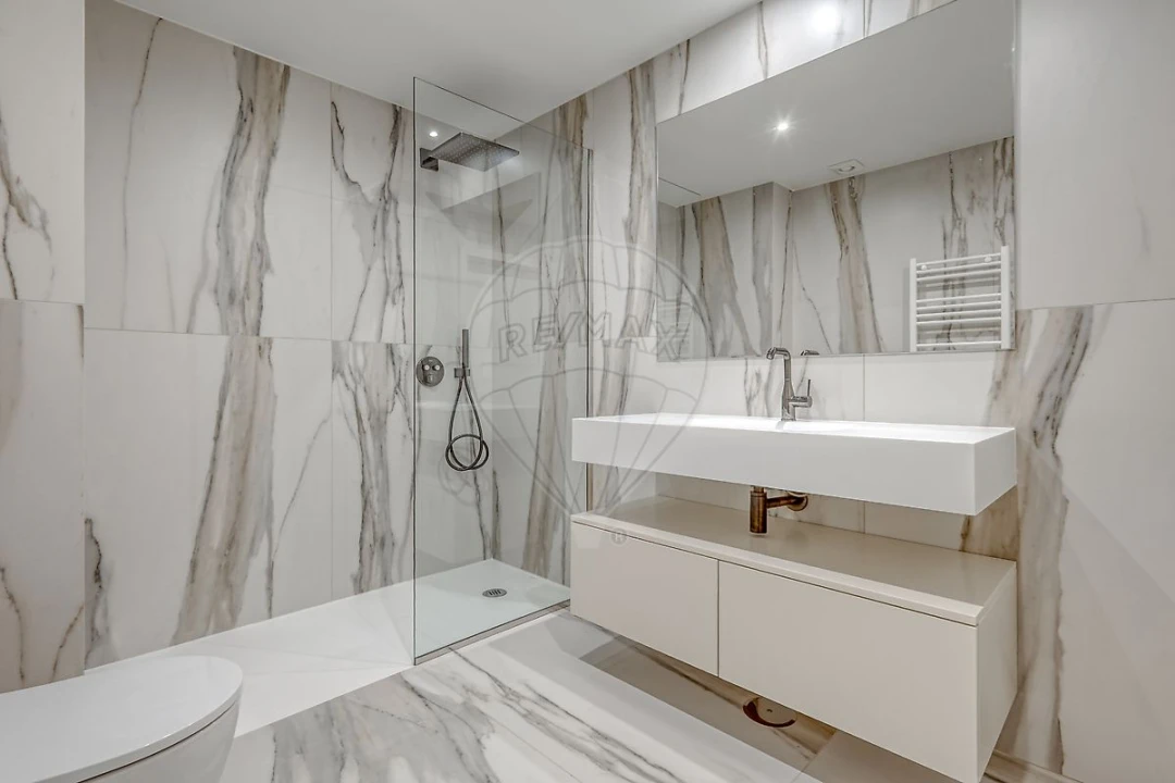 Apartamento T1 para Arrendamento em Santa Marinha e São Pedro da Afurada Foto 16