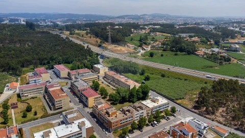 Moradia T3 para Venda em Nogueira e Silva Escura