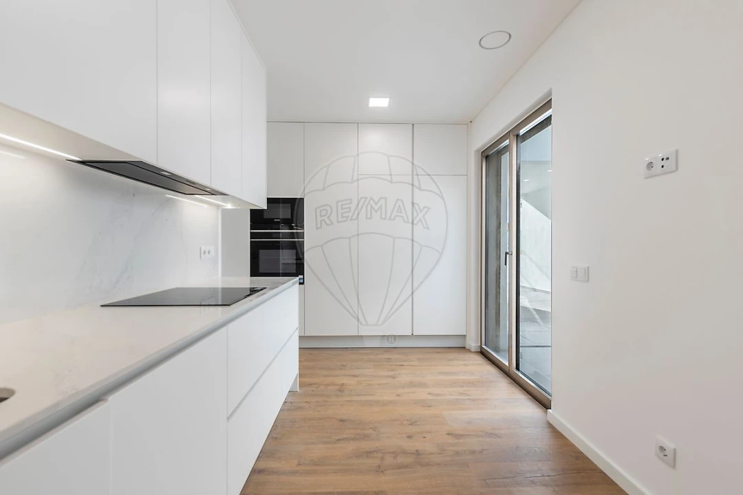 Moradia T3 para Venda em Silveira Foto 9