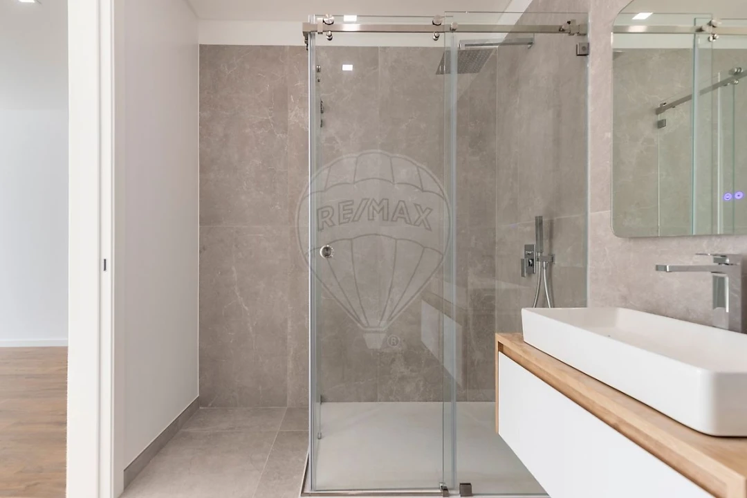 Moradia T3 para Venda em Silveira Foto 14